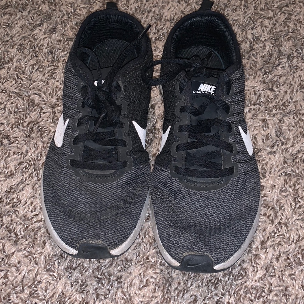 Nike tennis shoes